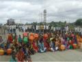 पाण्यासाठी किल्लारी बंद; आक्रमक महिलांचा घागरमोर्चा, रास्तारोको - Marathi News | Bandha in killari for water; Aggressive women's march, Rastaroko | Latest latur News at Lokmat.com