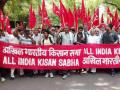 किसान सभेचे बिºहाड आंदोलन मागे - Marathi News |  Behind the Kisan Sabha B-bone agitation | Latest nashik News at Lokmat.com