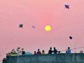 मकरसंक्रांती : पतंग उडाली आकाशी, नागपुरात 'ओ काट' - Marathi News | MakarSankranti: Kites fly skyward, O Kat in Nagpur | Latest nagpur News at Lokmat.com