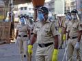 CoronaVirus: राज्यात १६ दिवसांत २५ पोलिसांचा कोरोनामुळे मृत्यू - Marathi News | CoronaVirus: 25 policemen died in 16 days in state | Latest mumbai News at Lokmat.com