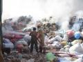 गोव्यातील मडगाव येथील सोनसोडोवर पुन्हा आगीचा भडका; 1 कामगार जखमी - Marathi News | sonsodo garbage yard caught fire; 1 worker injured | Latest goa News at Lokmat.com