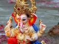 Ganpati Visarjan 2022 : लाडक्या बाप्पाचे विसर्जन करताना 'या' ५ गोष्टी लक्षात ठेवा; बाप्पा नक्की होतील आनंदी - Marathi News | Ganpati Visarjan 2022 : Dos and don'ts to follow while performing Ganesh puja | Latest sakhi Photos at Lokmat.com