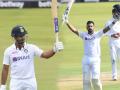 India vs South Africa 1st test Day 1: पहिला दिवस 'टीम इंडिया'चा! KL राहुलचा शतकी धमाका, मयंकचंही अर्धशतक - Marathi News | Ind vs SAfrica 1st test Day 1 Live Updates KL Rahul Century Mayank Fifty Team India in driving seat | Latest cricket News at Lokmat.com