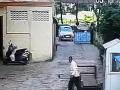 कळंबोलीत चिमुरडीला कारने चिरडले  - Marathi News | small girl was hit by a car in Kalamboli | Latest navi-mumbai News at Lokmat.com