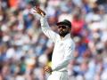 India vs England1st Test: रूटला बाद केल्यानंतर कोहलीने केले असे काही... - Marathi News | India vs Englad 1st Test: virat kohli did something that joe root not expected | Latest cricket News at Lokmat.com