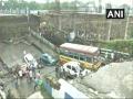 Kolkata Bridge Collapse: कोलकाता येथील माजेरहाट पूल कोसळून दुर्घटना, एकाचा मृ्त्यू, 16 जखमी - Marathi News | Majerhat bridge in South Kolkata has collapsed | Latest national News at Lokmat.com