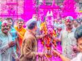 दख्खनचा राजा जोतिबा मंदिरात नवीन अश्वाचे वाजत गाजत आगमन - Marathi News | the new horse arrives at the jyotiba temple in kolhapur | Latest kolhapur News at Lokmat.com