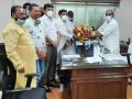 सार्वजनिक उपक्रमातील आदिवासी कर्मचाऱ्यांचे निवृत्ती वेतन तात्काळ देण्याची कोळी महासंघाची मागणी  - Marathi News | koli federation demands immediate payment of pension to tribal employees in public enterprises | Latest mumbai News at Lokmat.com
