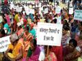 आझाद मैदानात राजापुरातील रिफायनरी प्रकल्पग्रस्तांचं धरणे आंदोलन - Marathi News | Protest against Refinery Project | Latest mumbai News at Lokmat.com