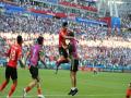 FIFA Football World Cup 2018 : 'नेव्हर से डाय' बाण्याच्या कोरियन संघाने जिंकली मने - Marathi News | FIFA Football World Cup 2018: Korean team won heart | Latest football News at Lokmat.com