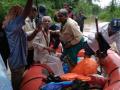 Maharashtra Flood: महसूल विभागाकडून पूरग्रस्तांना मदतीचं वाटप सुरु; 5 हजार रोख तर 10 हजार बँकेत जमा होणार  - Marathi News | Revenue Department starts distributing aid to flood victims; 5,000 in cash and 10 thousand in bank for Kolhapur, Satara, Sangli flood | Latest kolhapur News at Lokmat.com