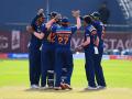 IND vs SL 1st ODI : राहुल द्रविड इम्पॅक्ट; कृणाल पांड्याच्या कृतीतून जाणवला टीम इंडियातील बदल, See Photo - Marathi News | India vs Sri Lanka 1st ODI, Live : The discipline, love and care for opponent under Rahul Dravid, see krunal pandya what done | Latest cricket Photos at Lokmat.com