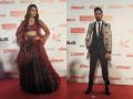 Lokmat Most Stylish Awards 2019: क्रितीची कीर्ती अन् मिस्टर अँड मिसेस (आयुषमान) खुराणा - Marathi News | Lokmat Most Stylish Awards 2019: Kriti sanon and ayushmann khurrana on red carpet | Latest filmy Photos at Lokmat.com
