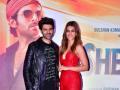 Kriti Sanon ने 'शहजादा'च्या ट्रेलर लाँचवेळी विचारला असा प्रश्न, जो ऐकताच कार्तिक आर्यन झाला कावराबावरा - Marathi News | Kriti Sanon asked a question at the trailer launch of Shahzada, which got Kartik Aaryan in awe | Latest filmy News at Lokmat.com