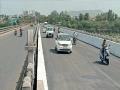कोट्यवधीचे पूल झाले; पण ‘उजेड’ पडेना!, कृष्णा पुलावरील वाहतूक धोकादायक - Marathi News | A multi-crore bridge was constructed over the Krishna River here on the Karad Vita route; But there are no street lights | Latest satara News at Lokmat.com