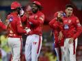 IPL 2020: सावधान! अत्यंत स्फोटक फलंदाज झालाय फिट; आरसीबीविरुद्ध मैदानात उतरणार? - Marathi News | IPL 2020 kxip batsman chris gayle recovers from stomach bug likely to play against rcb | Latest cricket News at Lokmat.com
