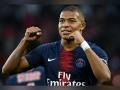 विश्वविजेत्या फ्रान्सच्या 'हिरो'चा अचंबित करणारा पराक्रम - Marathi News | Kylian Mbappe leaves behind Lionel Messi and Cristiano Ronaldo to create unique record | Latest football Photos at Lokmat.com