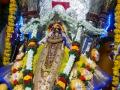 अक्षय्य तृतीयेला कोल्हापूरच्या अंबाबाईची झोपाळ्यातील पूजा - Marathi News | Aakshayyatriya worship in Ambabai of Kolhapur | Latest kolhapur Videos at Lokmat.com