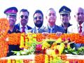 लष्करी अधिकाऱ्यांना अलिबागकरांची मानवंदना - Marathi News | Alibaugkar salutes the army officers | Latest raigad News at Lokmat.com