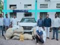 गुटख्यासह कार पकडली; १२ लाखांचा मुद्देमाल जप्त - Marathi News | car caught with gutka goods worth Rs 12 lakh seized | Latest latur News at Lokmat.com