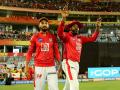IPL 2019 : जेव्हा स्पायडर कॅमेरा गेलला पाहून घाबरतो तेव्हा, पाहा व्हिडीओ - Marathi News | IPL 2019: When the spider camera is afraid to see Chris Gayle, see the video | Latest cricket News at Lokmat.com