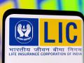 LIC IPO गुंतवणूकदारांसाठी मोठा दिलासा! २१ महिन्यांच्या लिस्टिंगनंतर स्टॉकने पहिल्यांदाच इश्यू किंमत पार केली - Marathi News | lic share price surpass issue price mark for the first time stock soars 4 percent hdfc bank | Latest business News at Lokmat.com