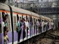 Mumbai Train Update : सलग तिसऱ्या दिवशी मध्य रेल्वेचा खोळंबा, प्रवाशांचे हाल - Marathi News | Mumbai Train Update central railway traffic disrupted 12 june | Latest mumbai News at Lokmat.com