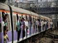 Mumbai Train Update : कसाऱ्याकडे जाणारी रेल्वेसेवा रखडली, मध्य रेल्वेची वाहतूक 30 मिनिटे उशिराने  - Marathi News | Mumbai Train Update central railway traffic disrupted 28 june | Latest mumbai News at Lokmat.com