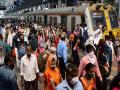 १२ डब्यांच्या १६ लोकल आता १५ डब्यांच्या; प्रवाशांना दिलासा - Marathi News | 16 local trains with 12 coaches now have 15 coaches; relief for passengers | Latest mumbai News at Lokmat.com