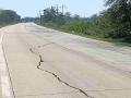 दोन वर्षांत रामटेक-भंडारा राष्ट्रीय महामार्गाला गेले तडे - Marathi News | Ramtek-Bhandara National Highway has developed cracks in two years | Latest nagpur News at Lokmat.com