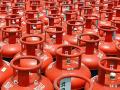 सबसिडी बंद झाल्याने सर्वसामान्यांना गॅस परवडेना - Marathi News | The common man could not afford gas due to the end of the subsidy. | Latest yavatmal News at Lokmat.com