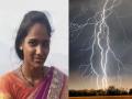 Satara News: शेतात काम करताना वीज पडून महिलेचा मृत्यू - Marathi News | A woman died after being struck by lightning while working in the field in Karadwadi Khandala taluka satara | Latest satara News at Lokmat.com