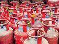 अरे देवा... गॅस कनेक्शन, रेग्युलेटरही महागले ! - Marathi News | gas connections regulators are also expensive inflation pune latest news | Latest pune News at Lokmat.com