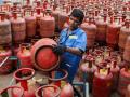 LPG-PNG ची चिंता मिटली! देशभरात गॅस अन् पेट्रोल-डिझेलचा पुरवठा सुरळीत, केंद्राची स्पष्टोक्ती - Marathi News | LPG-PNG concerns are over! Gas and petrol-diesel supply is smooth across the country, government information | Latest national News at Lokmat.com