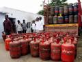 पहिल्याच दिवशी महागाईचा झटका! LPG सिलिंडरचा दर 39 रुपयांनी वाढला, पण एक मोठा दिलासाही मिळाला - Marathi News | Inflation shock from today 1 september 2024 commercial lpg cylinder price increase by Rs 39, but also a big relief | Latest business Photos at Lokmat.com