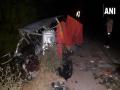 मध्य प्रदेशमध्ये भीषण अपघात; 12 जणांचा मृत्यू, 2 गंभीर जखमी - Marathi News | Madhya Pradesh 11 people killed, 2 seriously injured in head-on collission between two carsin Ujjain | Latest national News at Lokmat.com