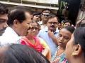 महापौरांनी माझा विनयभंग केला नाही; 'त्या' महिलेचा प्रकरणावर पडदा - Marathi News | no molestation done by mayor vishwanath mahadeshwar women claims with video | Latest mumbai Videos at Lokmat.com