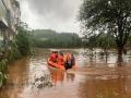 अतिवृष्टीमुळे नुकसान झालेल्या पूरग्रस्त जिल्ह्यांना १३५६ कोटींची मदत; राज्य सरकारचा शासन निर्णय - Marathi News | 1356 crores assistance to flood-affected districts damaged due to heavy rains; State government decision | Latest maharashtra News at Lokmat.com