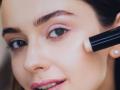 Makeup Tips : मेकअप करताना फाऊंडेशन की कन्सिलर सर्वात आधी काय लावावं? ४ टिप्स- दिसाल अगदी ब्यूटी क्वीन - Marathi News | Beauty Tips What should you apply first foundation or concealer Follow these 4 tips look like a beauty queen | Latest sakhi News at Lokmat.com