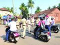 कसली संचारबंदी अन् कसलं लॉकडाऊन? - Marathi News | What kind of curfew and what kind of lockdown? | Latest sindhudurga News at Lokmat.com