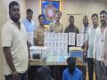 ८ लाखांच्या बनावट नोटा; दोघे अटकेत - Marathi News | Malvani police arrest two members of a gang involved in making fake currency notes | Latest mumbai News at Lokmat.com