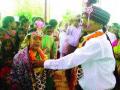 अनाथ मुलीचा धूमधडाक्यात विवाह - Marathi News | Marriage of orphan girl | Latest thane News at Lokmat.com