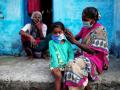 CoronaVirus: कोरोनाचे थैमान! आता घरातही मास्क घालण्याची वेळ: केंद्र सरकारचा गंभीर इशारा   - Marathi News | coronavirus dr vk paul says even within the family wear a mask | Latest national News at Lokmat.com