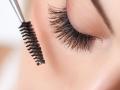 डोळ्यांनुसार खरेदी करा मस्करा; 'या' 6 गोष्टी करतील मदत - Marathi News | Things to keep in mind while buying mascara as per your eyes | Latest beauty News at Lokmat.com