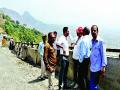 कोट्यवधी खर्चूनही घाट रस्त्याचे काम निकृष्टच - Marathi News | Due to the cost of crores of rupees, the work of the Ghat road is notorious | Latest raigad News at Lokmat.com