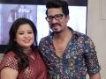 भारती सिंग आणि हर्ष लिंबाचिया डेंग्यूने आजारी, रूग्णालयात दाखल - Marathi News | Bharti Singh & Harsh Limbachiyaa Diagnosed With Dengue | Latest filmy News at Lokmat.com