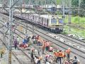 Mumbai Local Mega Block: दुरुस्तीच्या कामासाठी रेल्वेचा मेगाब्लॉक; तिन्ही मार्गांवर रविवारी होणार ‘प्रवासखोळंबा’ - Marathi News | Railways mega block for repair work in Mumbai; There will be 'travel disruption' on all three routes on Sunday | Latest mumbai News at Lokmat.com