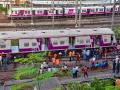 Mumbai Local: शनिवारी, रविवारी मध्यरात्री मेगाब्लॉक; मध्य रेल्वे सेवा पूर्णत: बंद राहणार, मेल-एक्स्प्रेसना फटका - Marathi News | Mega block on Saturday, Sunday midnight; Central Railway services will be completely closed, mail-express hit | Latest mumbai News at Lokmat.com