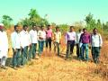 अकोट : मेळघाटातील पुनर्वसित गावकर्‍यांनी केली जमिनीची पाहणी - Marathi News | Akot: Researchers of Melghat made land survey | Latest akola News at Lokmat.com