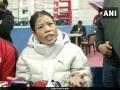 सामना संपल्यावर मेरी कोमने हात मिळवण्यास दिला नकार, नेमकं घडलं तरी काय... - Marathi News | Mary Kom not shaking hands with Nikhat Zareen after the bout | Latest other-sports News at Lokmat.com